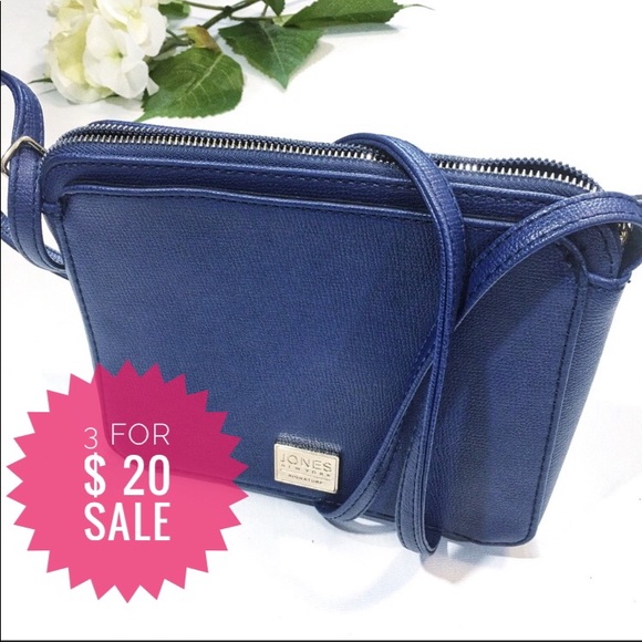 Jones New York Handbags - Jones New York textured pattern crossbody bag